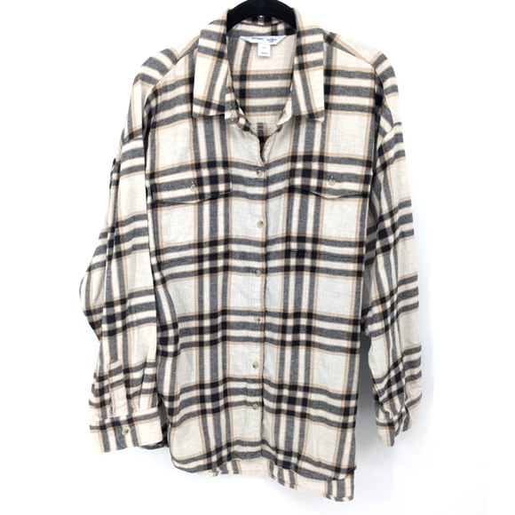Old Navy Tops - Old Navy Shirt Women Ivory Black Flannel Boyfriend Shirt Plaid Button Up Casual